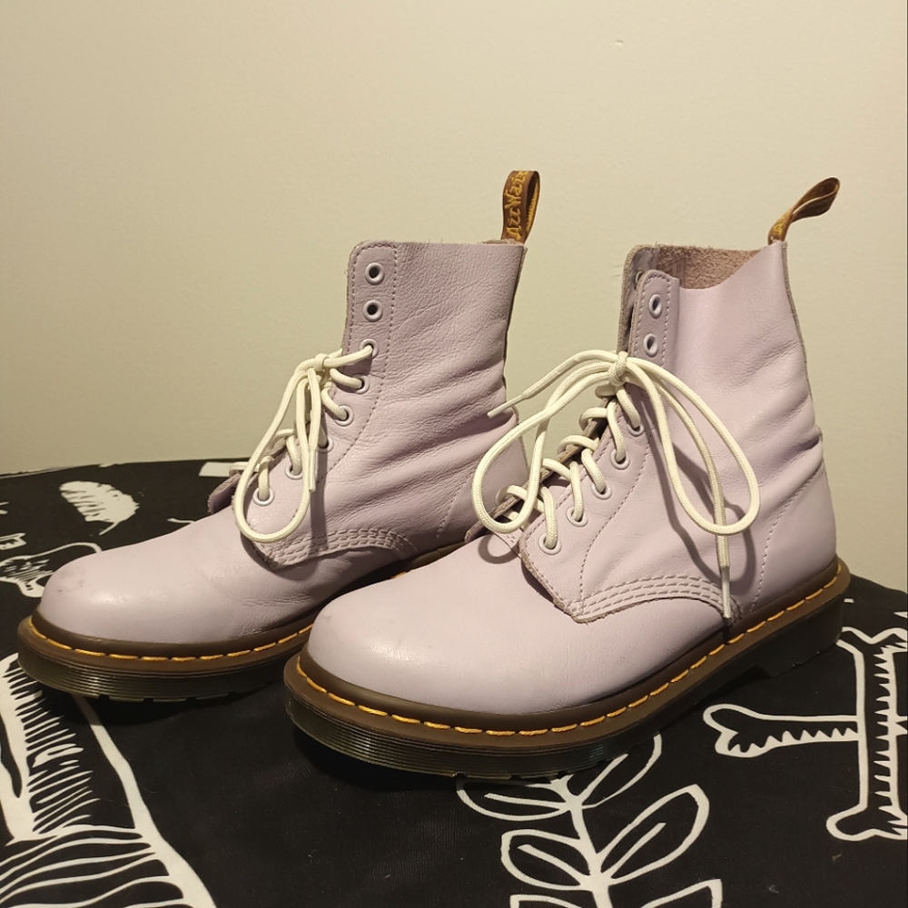 Dr. Martens Pastel Lavender Lilac Grey Purple Pascal 1460 Boots Womens Size 8